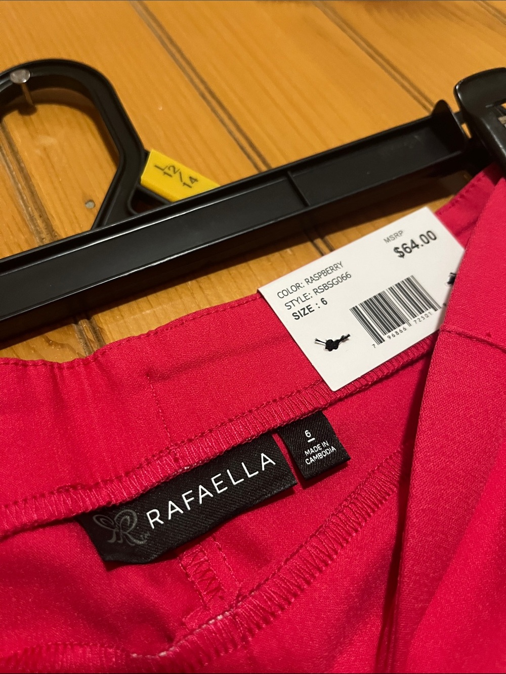 Rafaella Pintuck Crop Pants - Picture 8 of 8
